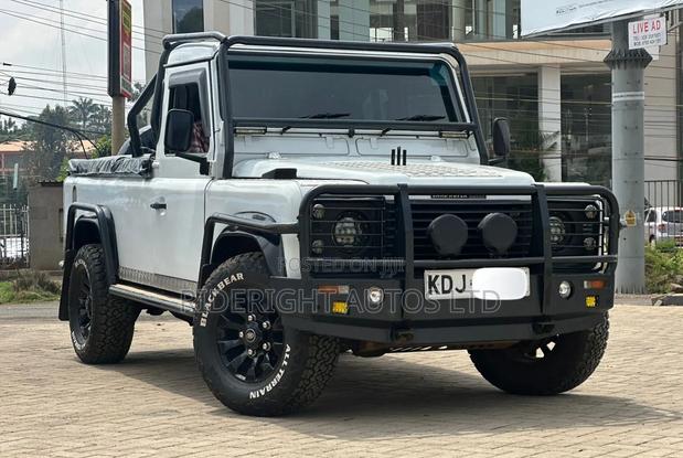 Land Rover Defender 1989 White