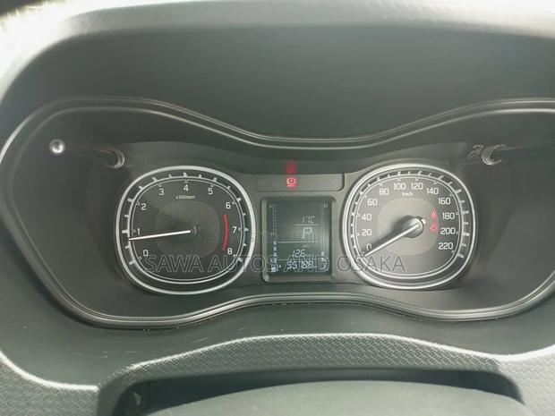 Suzuki Vitara 2022 Silver