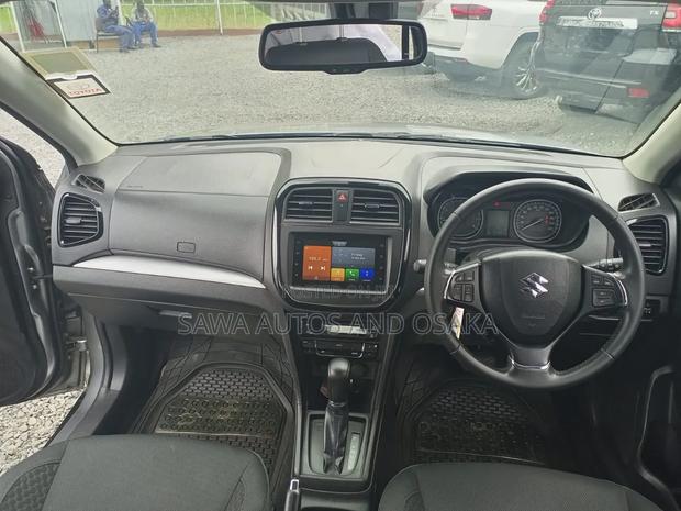 Suzuki Vitara 2022 Silver