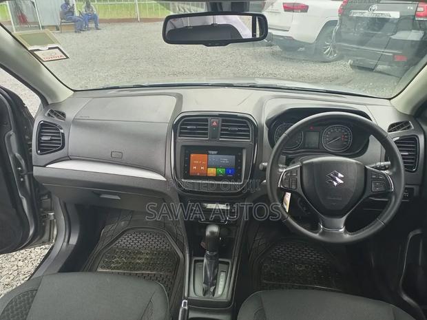Suzuki Vitara 2022 Silver