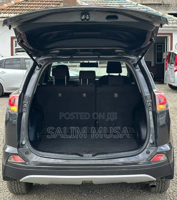 Toyota RAV4 2017 Gray