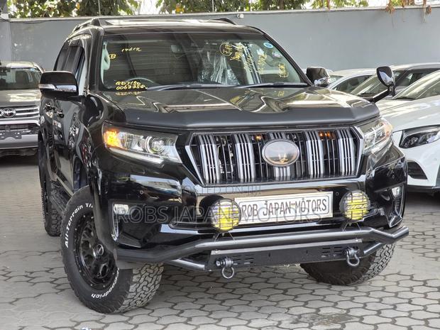 Toyota Land Cruiser Prado 2.8 2021 Gray