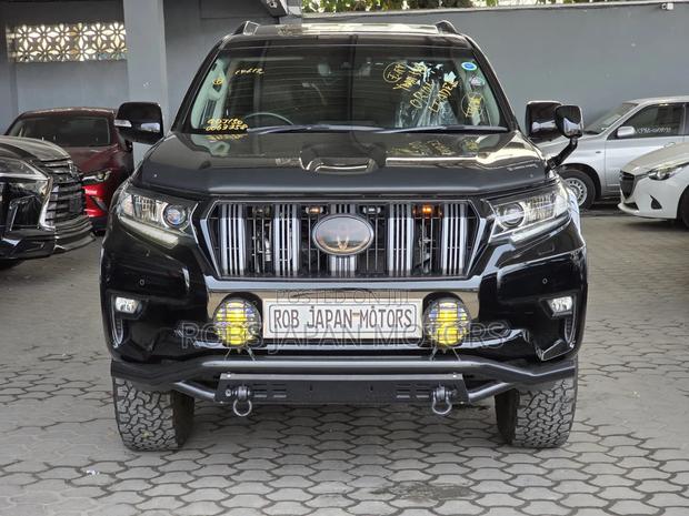 Toyota Land Cruiser Prado 2.8 2021 Gray