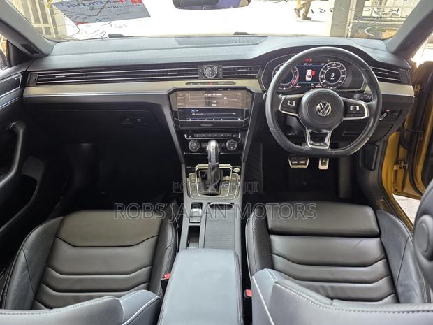 Volkswagen Arteon 2.0T SEL Premium R-Line w/20 AWD 4MOTION 2019 Yellow