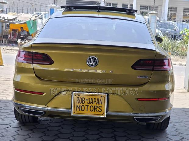 Volkswagen Arteon 2.0T SEL Premium R-Line w/20 AWD 4MOTION 2019 Yellow
