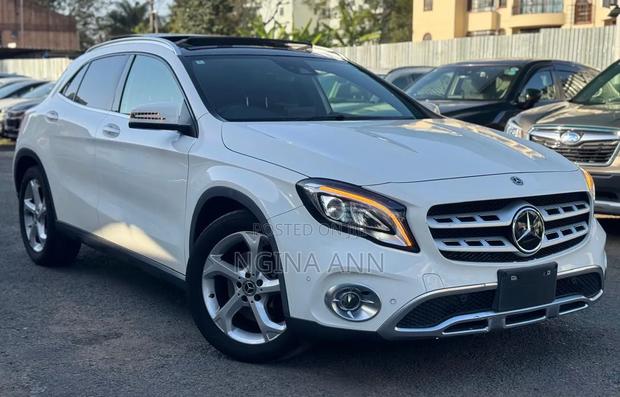 Mercedes-Benz GLA-Class 2019 White
