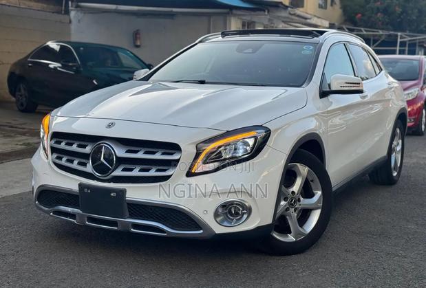 Mercedes-Benz GLA-Class 2019 White