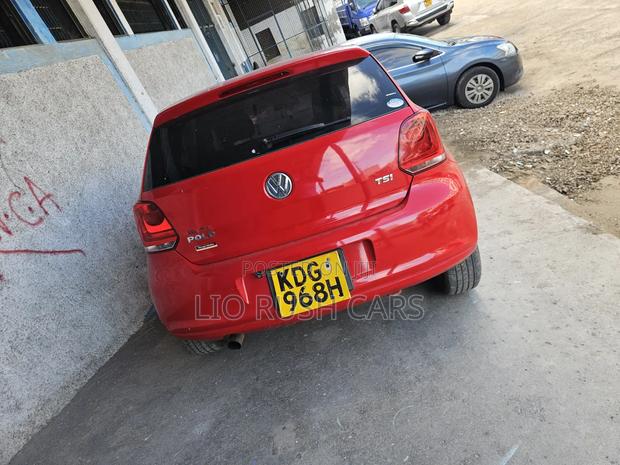 Volkswagen Polo 2015 Red