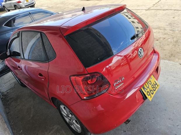 Volkswagen Polo 2015 Red