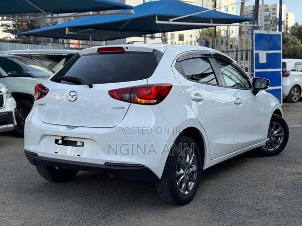 Mazda 2 2020 White