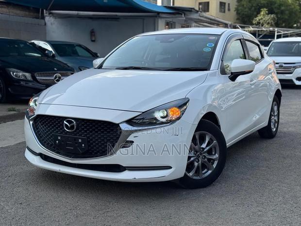 Mazda 2 2020 White