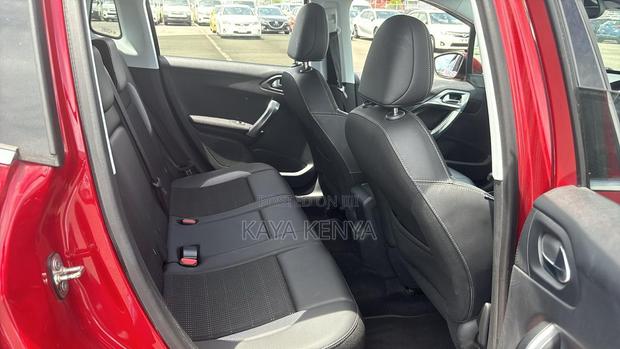 Peugeot 2008 2018 Red