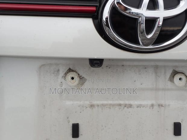 Toyota Harrier 2.0 2019 White