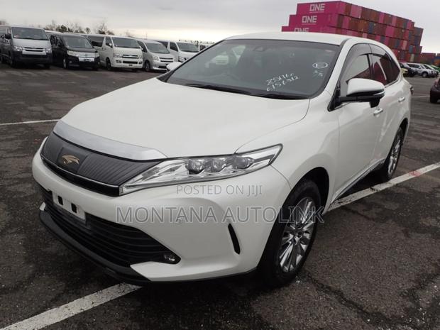 Toyota Harrier 2.0 2019 White