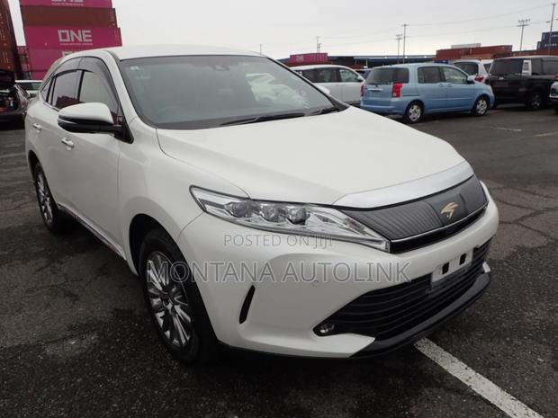 Toyota Harrier 2.0 2019 White