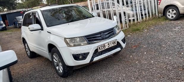 Suzuki Escudo 2013 White