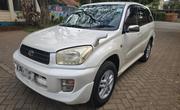 Toyota RAV4 Automatic 2000 White for sale