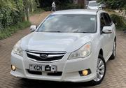 Subaru Legacy 2.5i Premium 2010 White for sale
