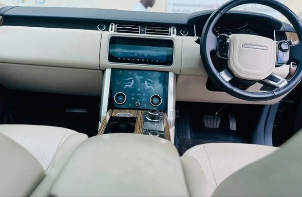Land Rover Range Rover Vogue 2019 Black