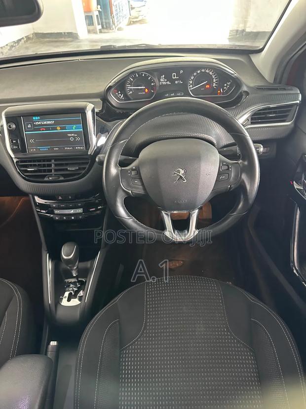 Peugeot 208 2019 Red
