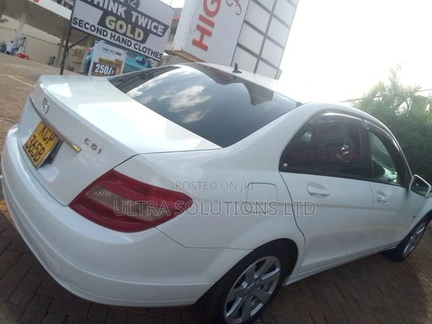Mercedes-Benz C200 2011 White