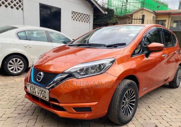 Nissan Note 2018 Orange