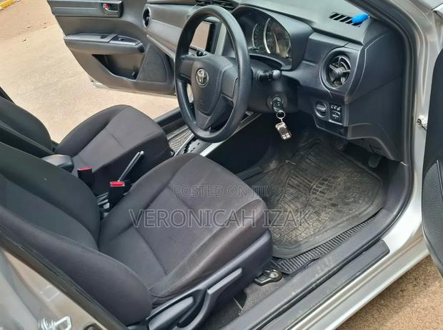 Toyota Corolla Fielder 2017 Silver