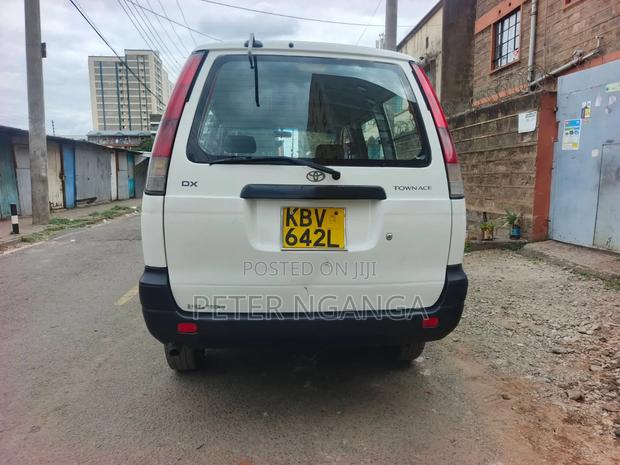 Toyota TownAce 2006 Off white