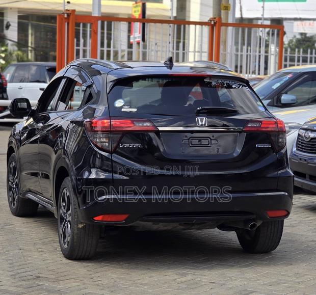 Honda Vezel 2020 Black