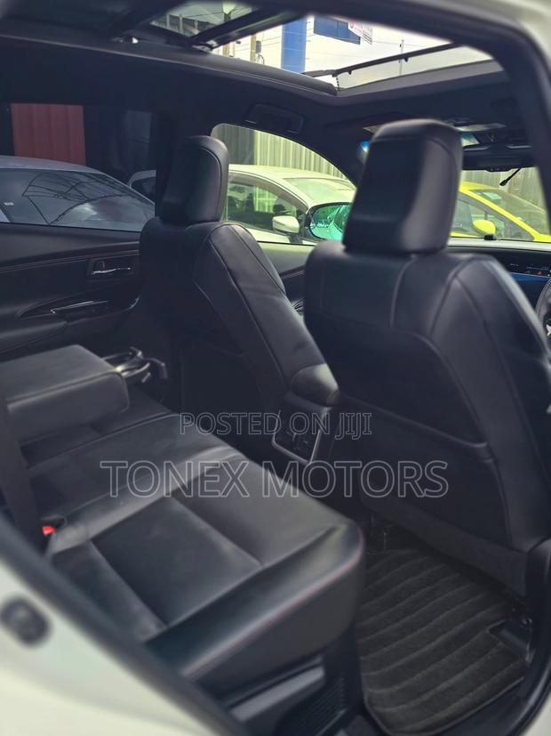 Toyota Harrier 2.0 Turbo 2019 White