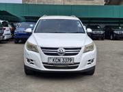 Volkswagen Tiguan 2010 White for sale
