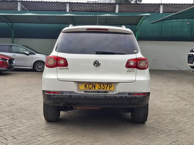 Volkswagen Tiguan 2010 White
