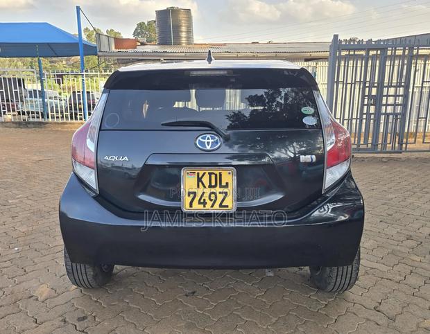 Toyota Aqua 2016 Black