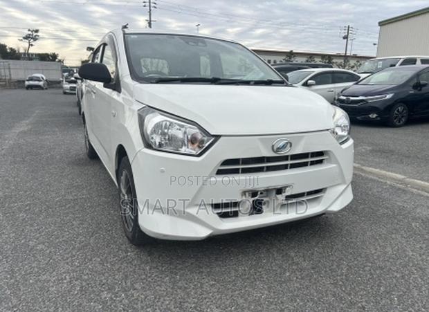 Daihatsu Mira 2019 Off white
