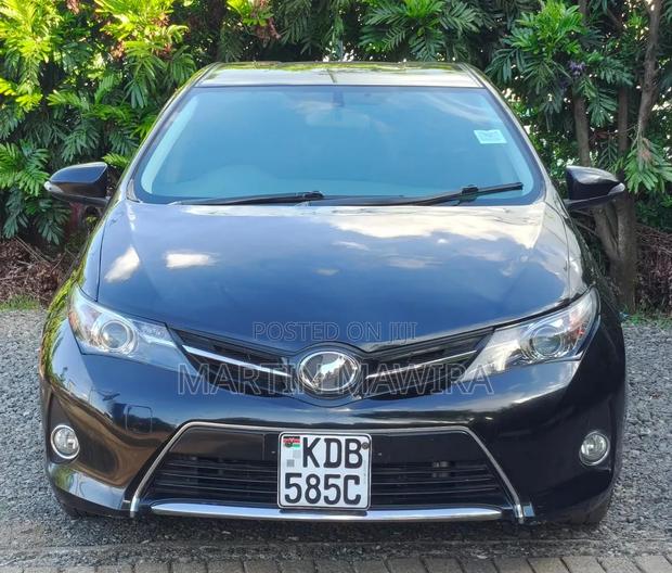 Toyota Auris 2013 Black