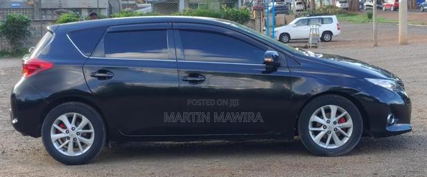 Toyota Auris 2013 Black