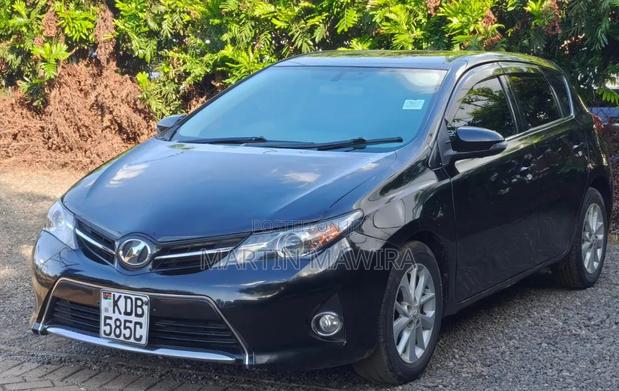 Toyota Auris 2013 Black