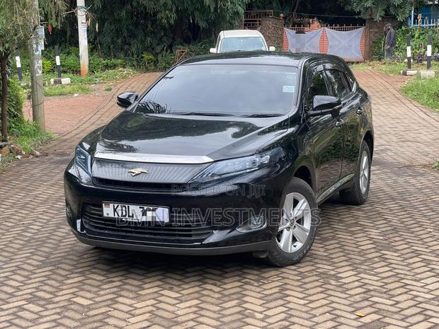 Toyota Harrier 2.0 2015 Black