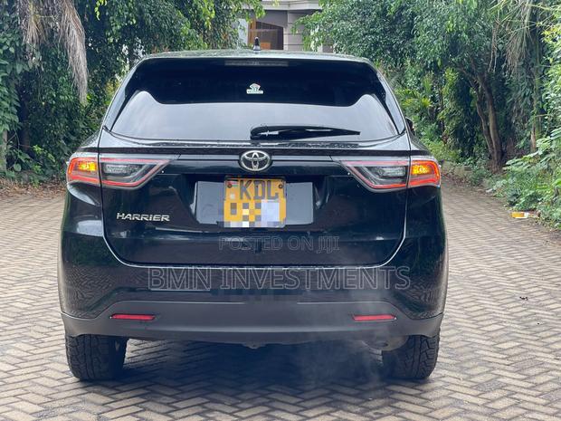 Toyota Harrier 2.0 2015 Black