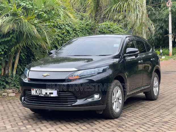 Toyota Harrier 2.0 2015 Black