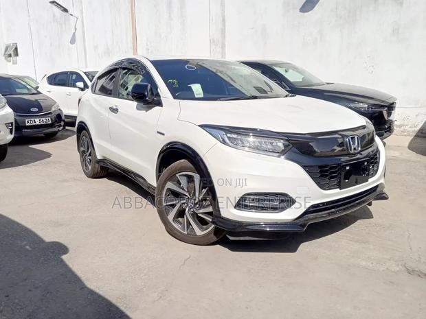 Honda Vezel 1.5 Hybrid 2WD 2018 Pearl