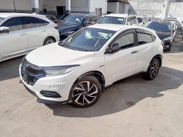 Honda Vezel 1.5 Hybrid 2WD 2018 Pearl