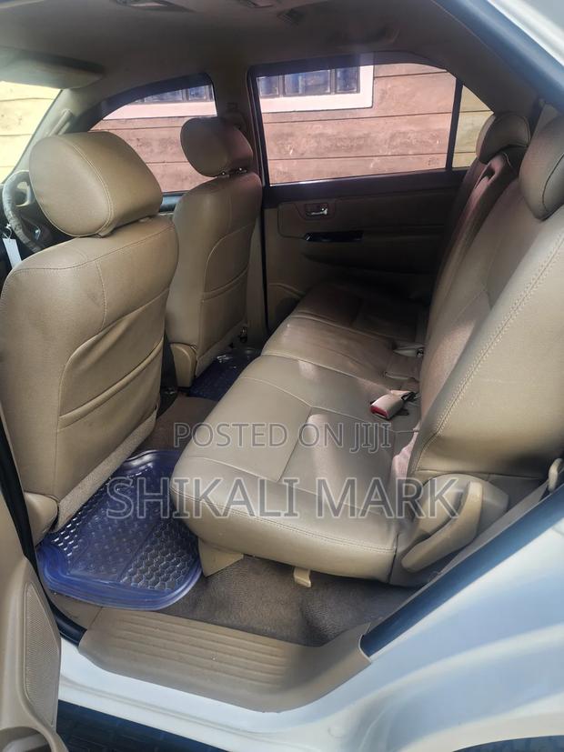 Toyota Fortuner 2.7 RWD 2013 Pearl