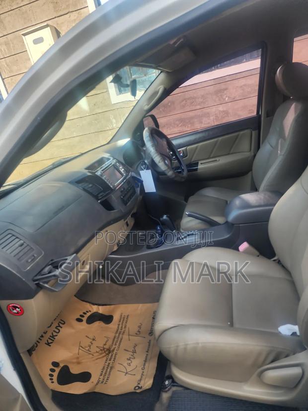 Toyota Fortuner 2.7 RWD 2013 Pearl