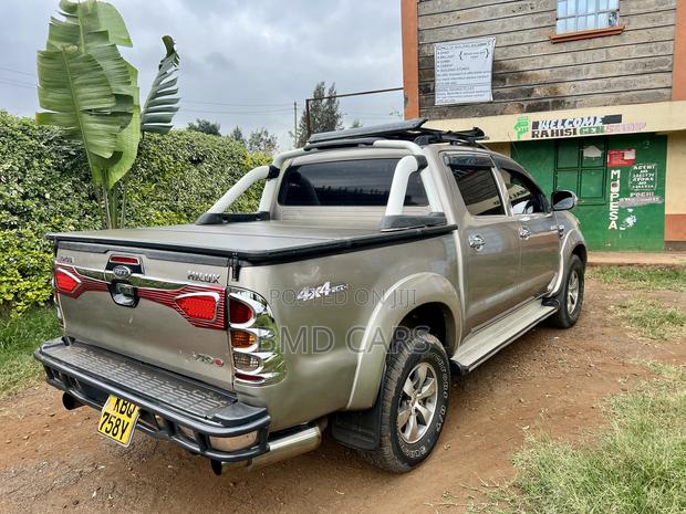 Toyota Hilux 3.0 D-4D Double Cab 2008 Beige