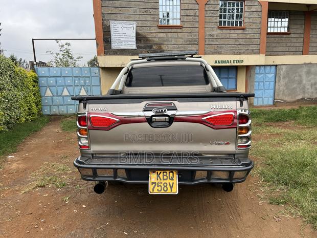 Toyota Hilux 3.0 D-4D Double Cab 2008 Beige
