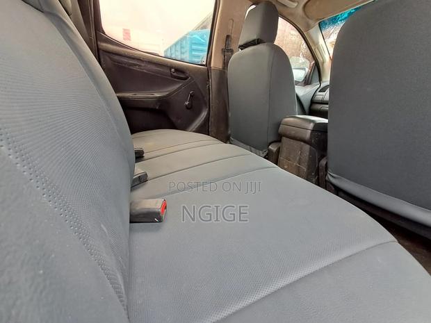 Isuzu D-MAX 2014 White