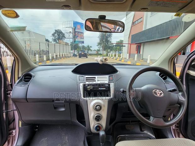 Toyota Vitz 2005 Pink