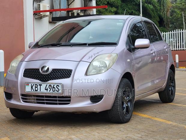 Toyota Vitz 2005 Pink