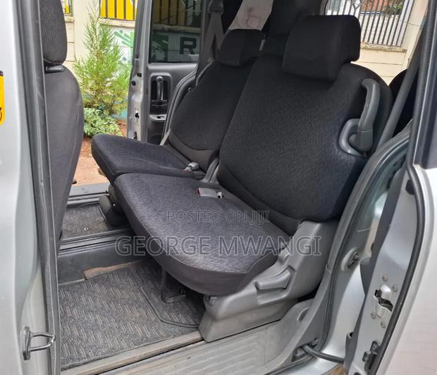 Toyota Sienta 2014 Silver